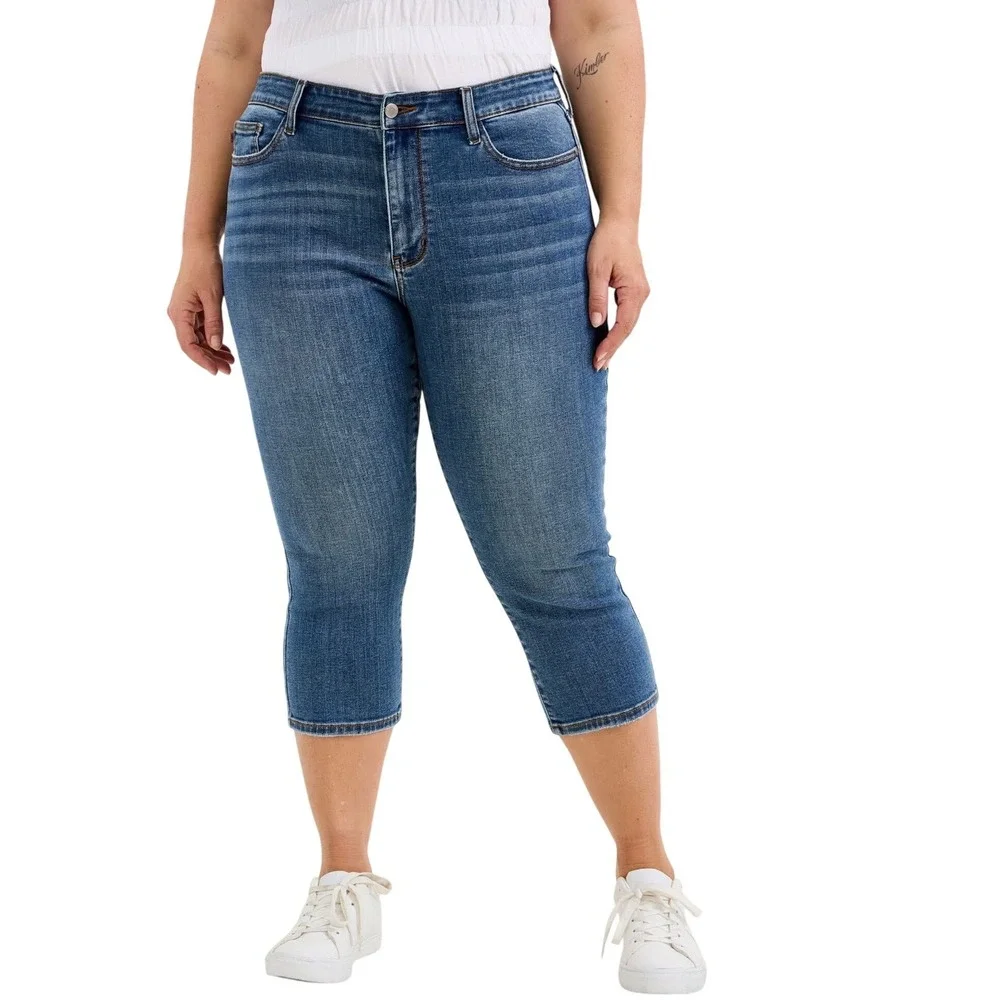 NWT Judy Blue Medium Wash Mid Rise Capri Jeans JB72122 Stretch Denim Size 18W